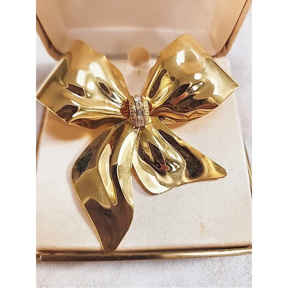 Vintage Antique Gold Tone Ribbon Bow Brooch Pin Large Jeweled Girly Feminine - Picture 1 of 2